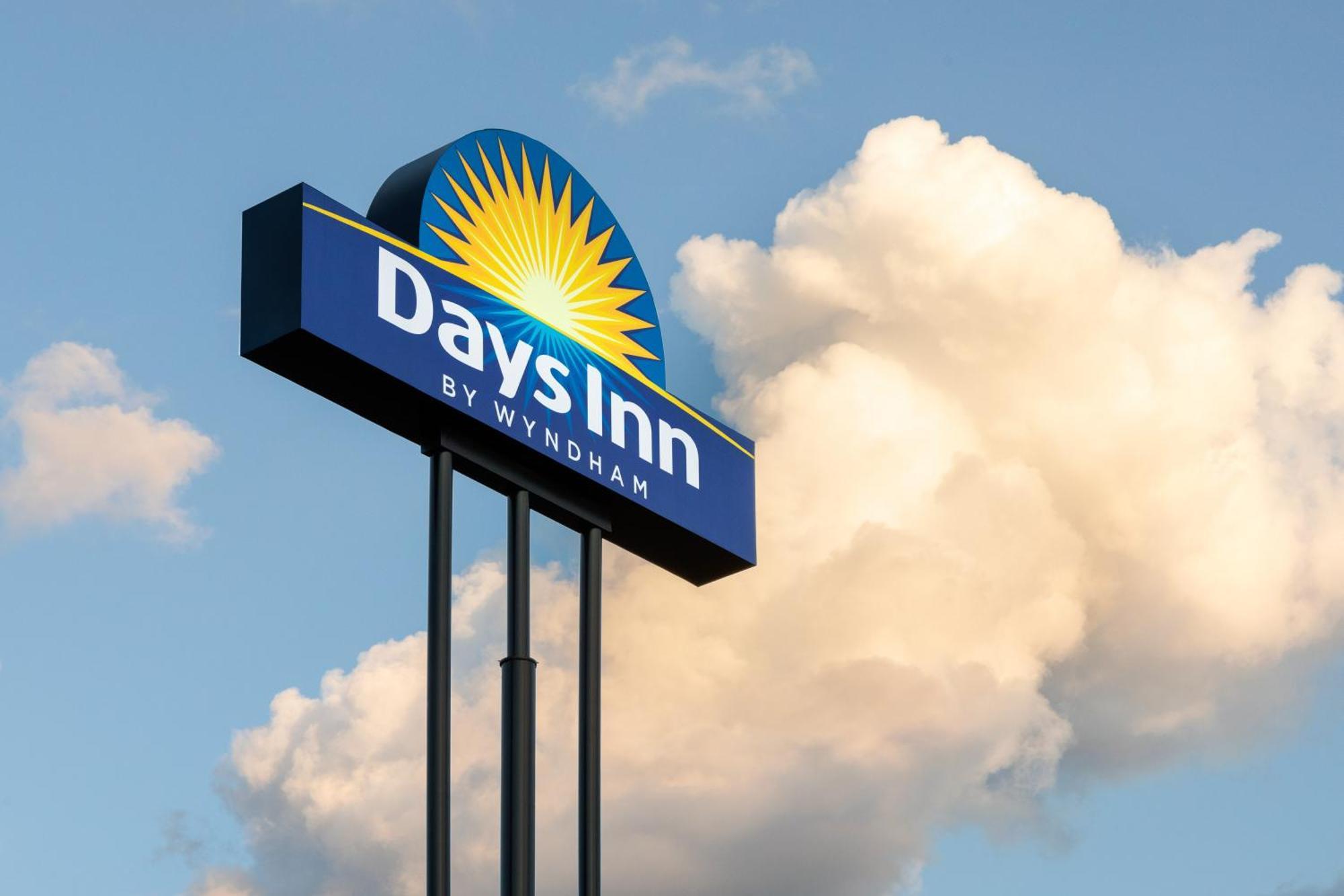 Days Inn By Wyndham Covington Dış mekan fotoğraf
