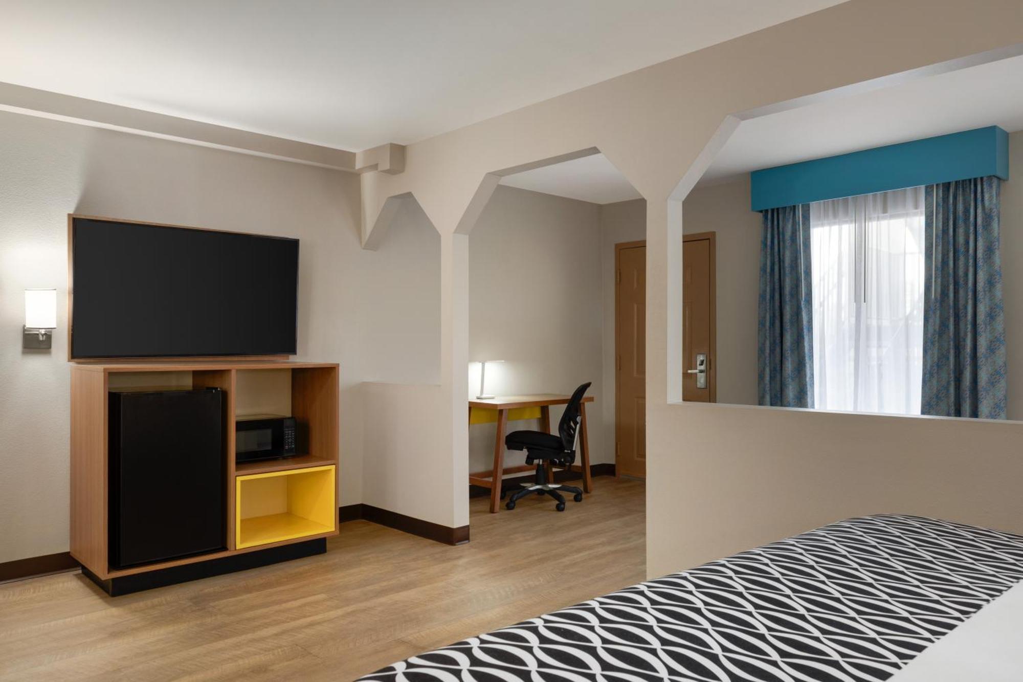 Days Inn By Wyndham Covington Dış mekan fotoğraf
