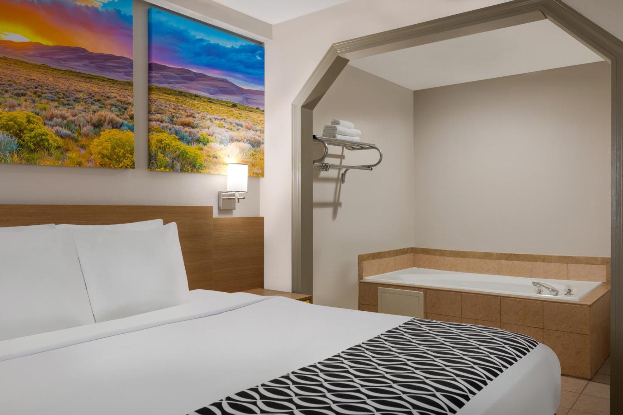 Days Inn By Wyndham Covington Dış mekan fotoğraf
